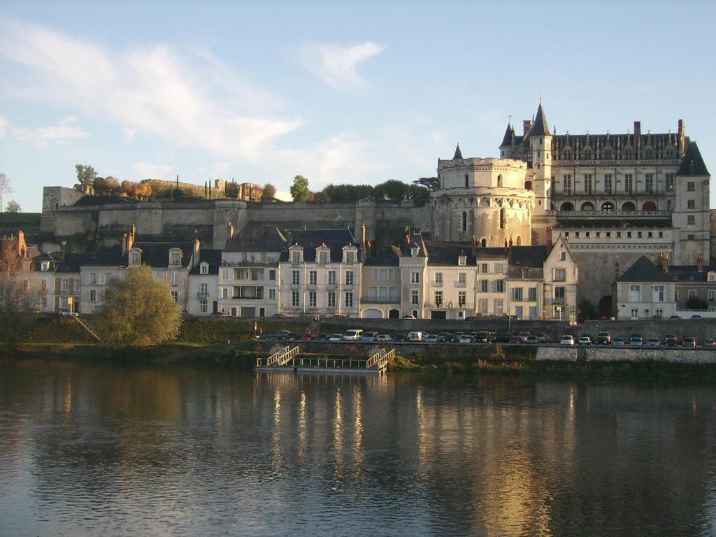 Les Fleurons B&B Amboise Buitenkant foto